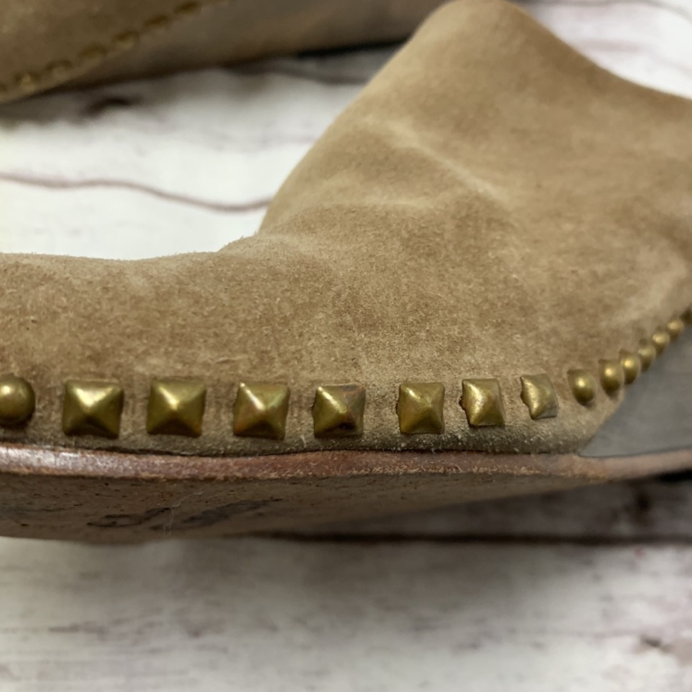 Carlleen Cordero Tan Suede Leather Slip On Block Mid Heels Studs Slip On Clogs - Picture 7 of 10